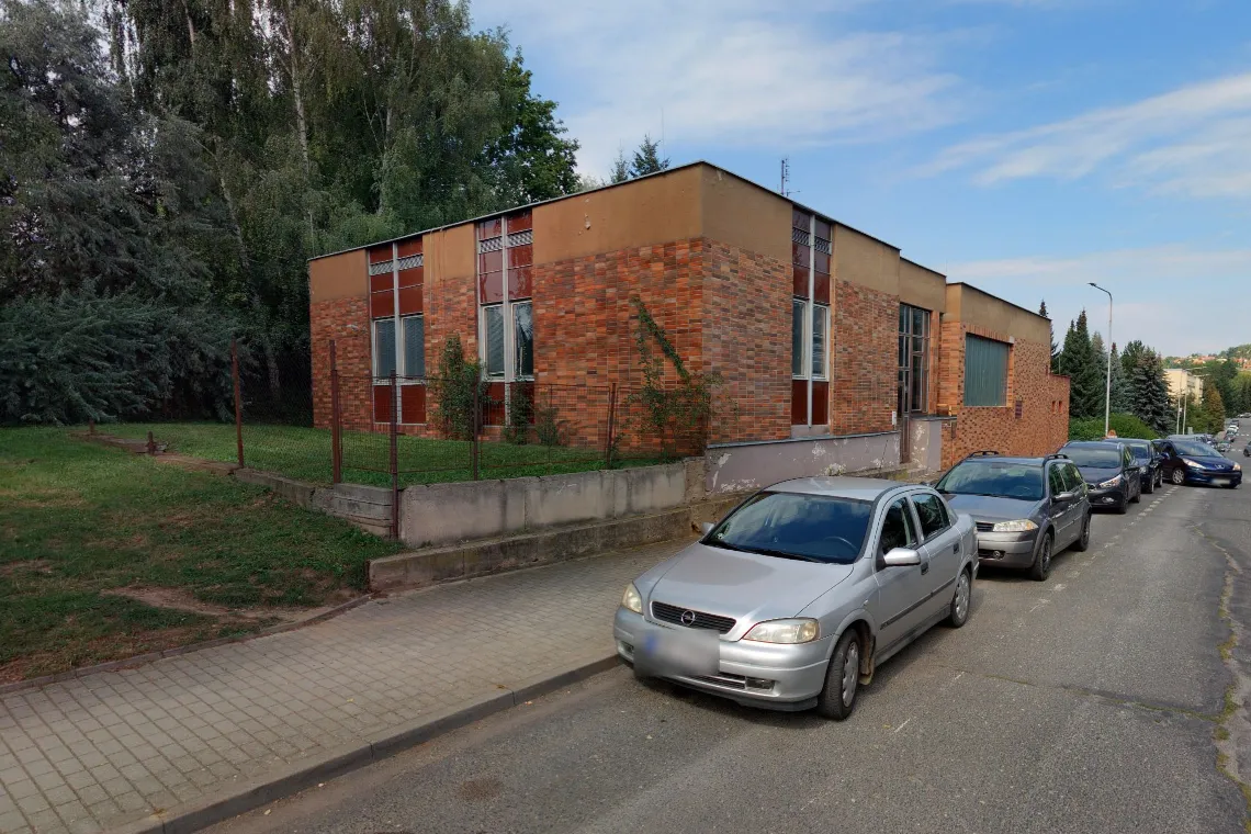 Šatny Lorec — po
